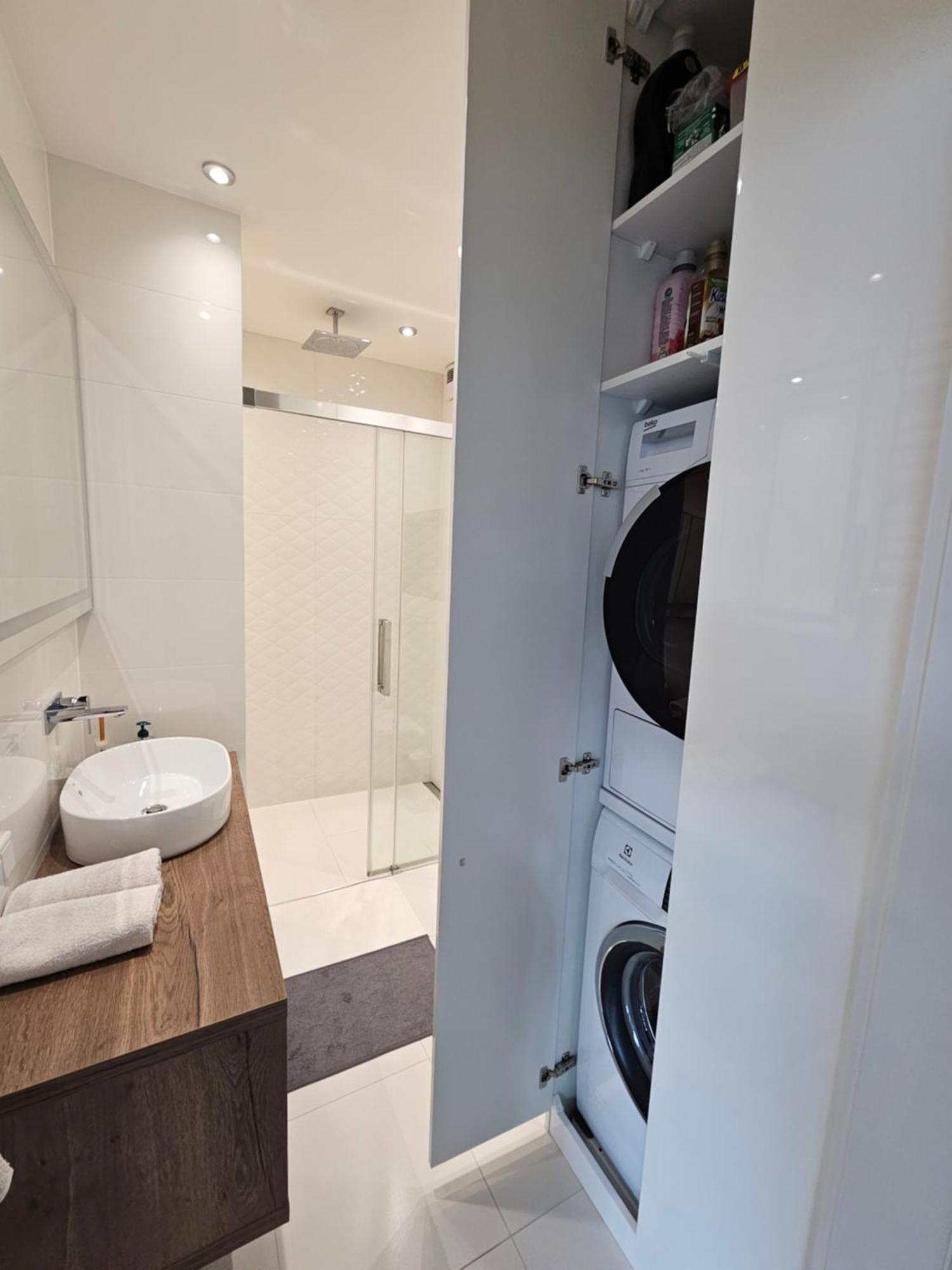 Your Apartment Unia Art Residence Люблин Екстериор снимка