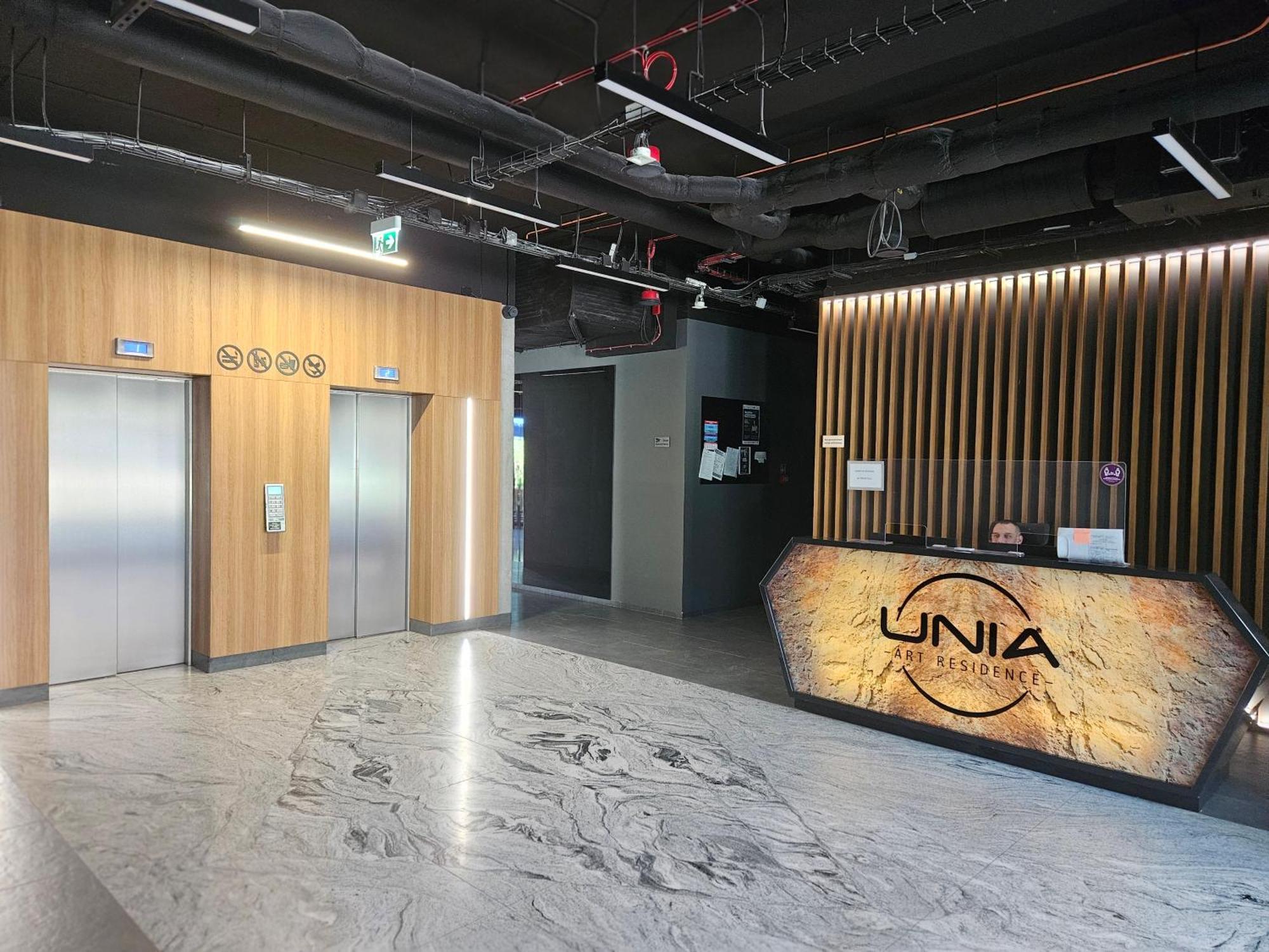Your Apartment Unia Art Residence Люблин Екстериор снимка