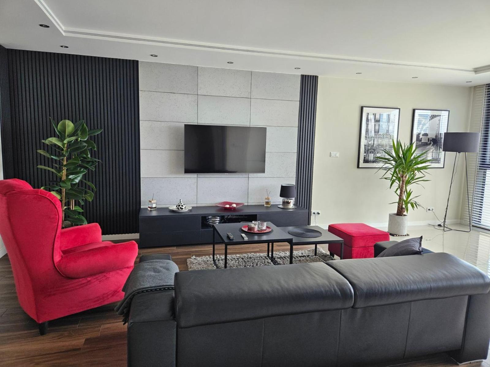 Your Apartment Unia Art Residence Люблин Екстериор снимка